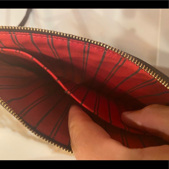 Louis Vuitton Neverfull Pochette MM - Picture 7 of 11